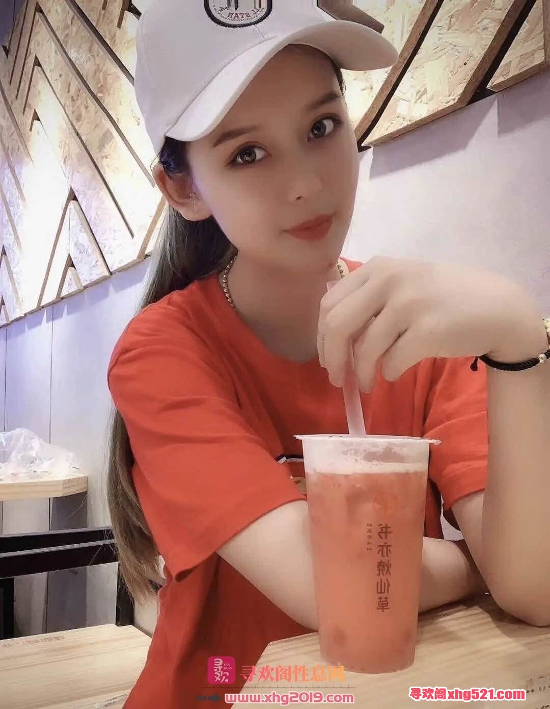 004403yik2tt7g00knei2x.jpg