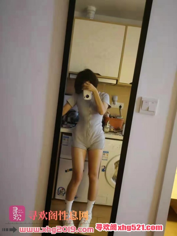 005451b55jyz8ysj8sa2sm.jpg