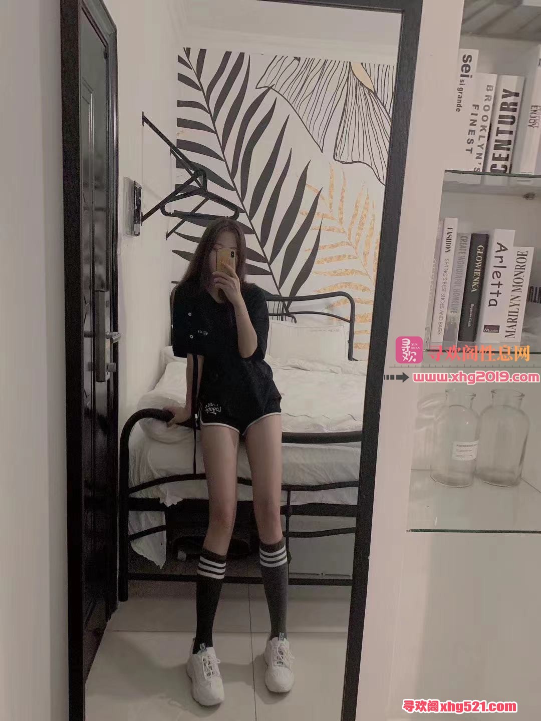 115634n0gxf44gny00sg0g.jpg