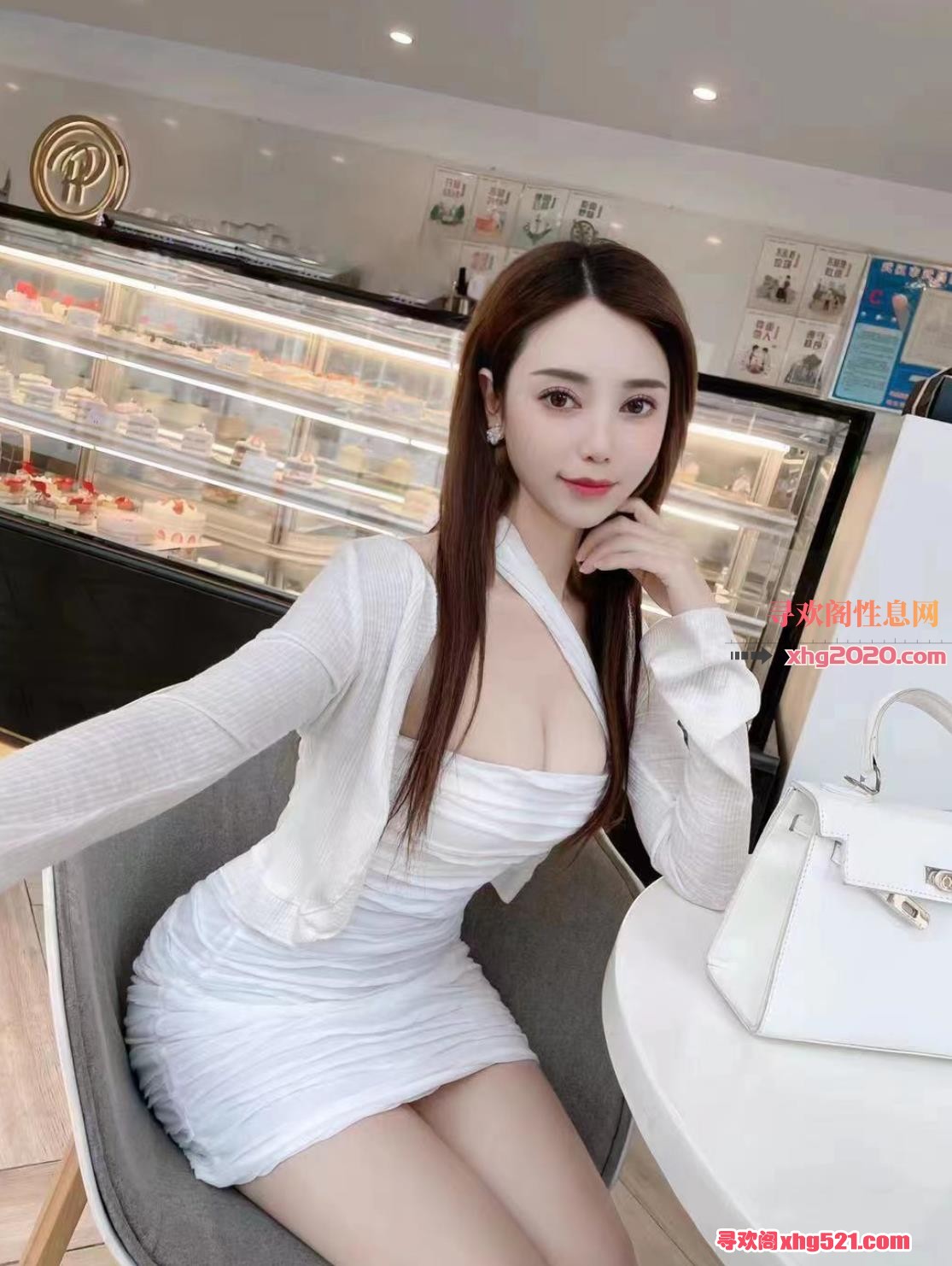 230552g8155yvcm88zm6l8.jpg