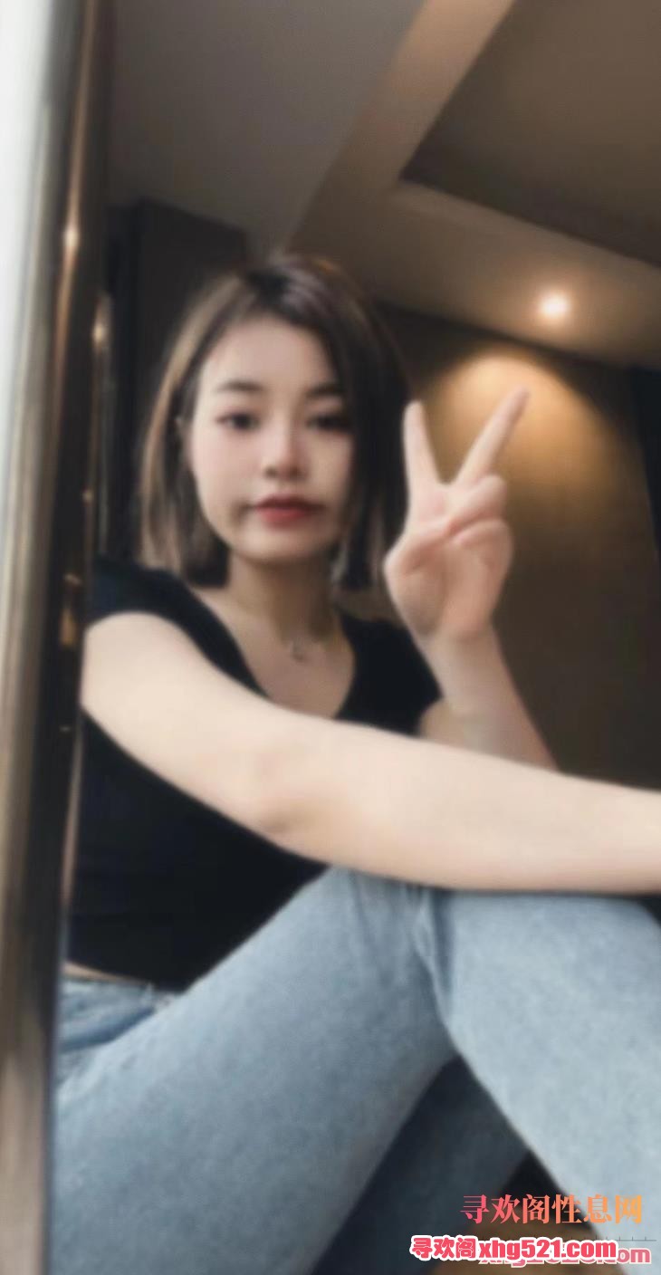215654y8h4gdd040hpwgo0.jpg